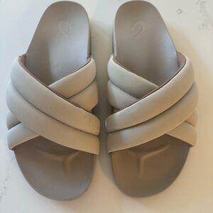 OluKai Women's Sandals Beige Taupe Crisscross Slides